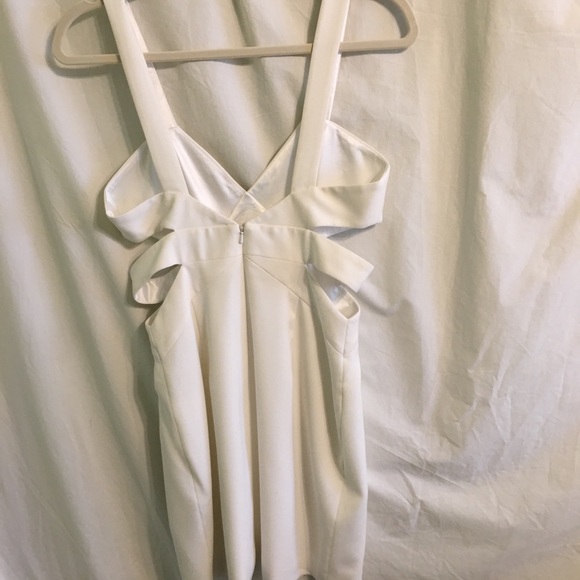 Dress - Picture 3 of 6